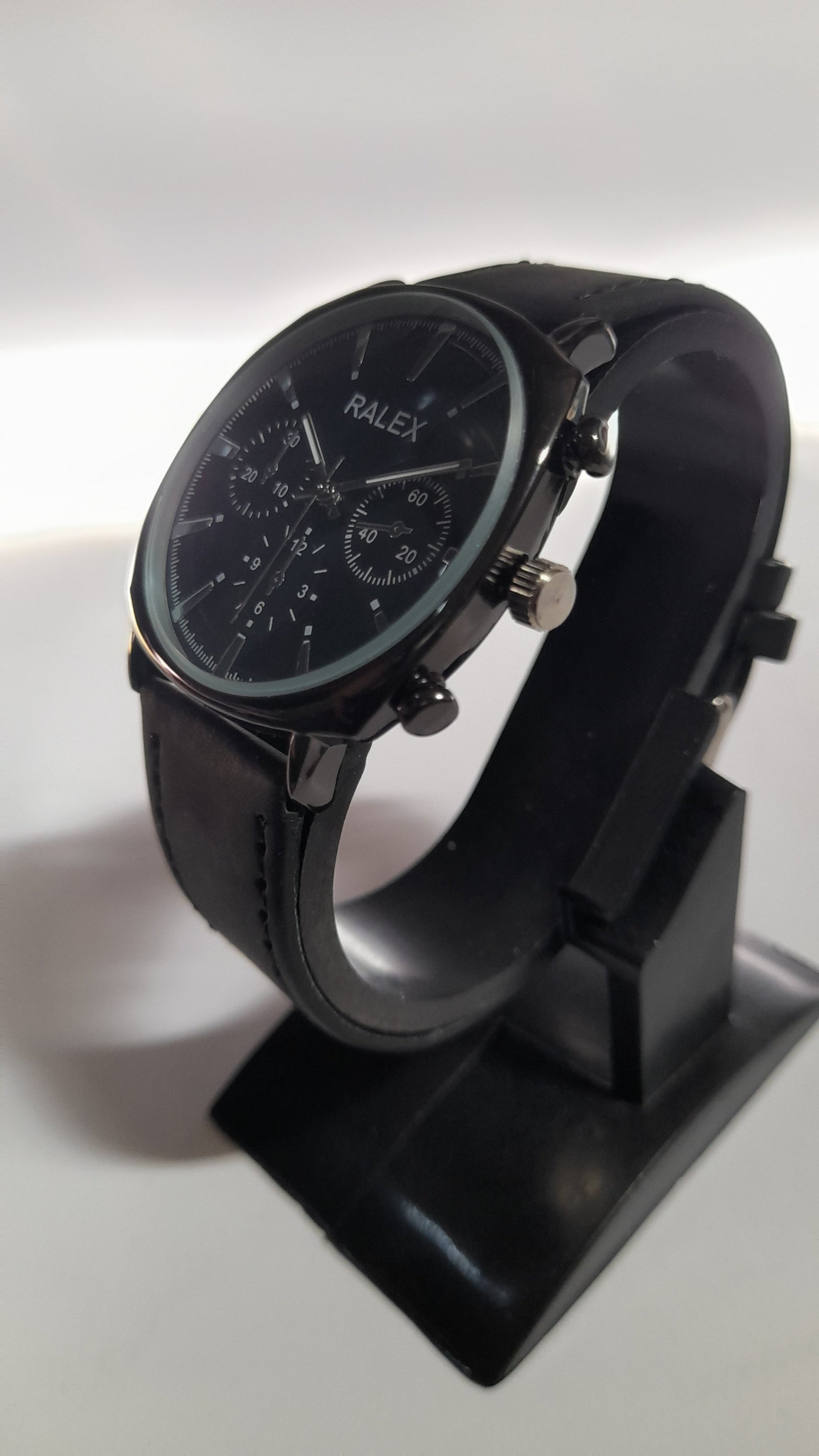Ralex-Inspired Men’s Quartz Watch – All Black Edition
