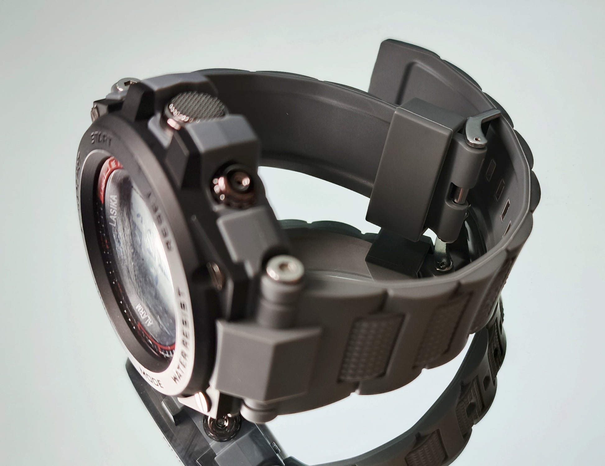 LASIKA K-Sport Digital Watch – LED Light, Date, Day, Alarm & Stopwatch