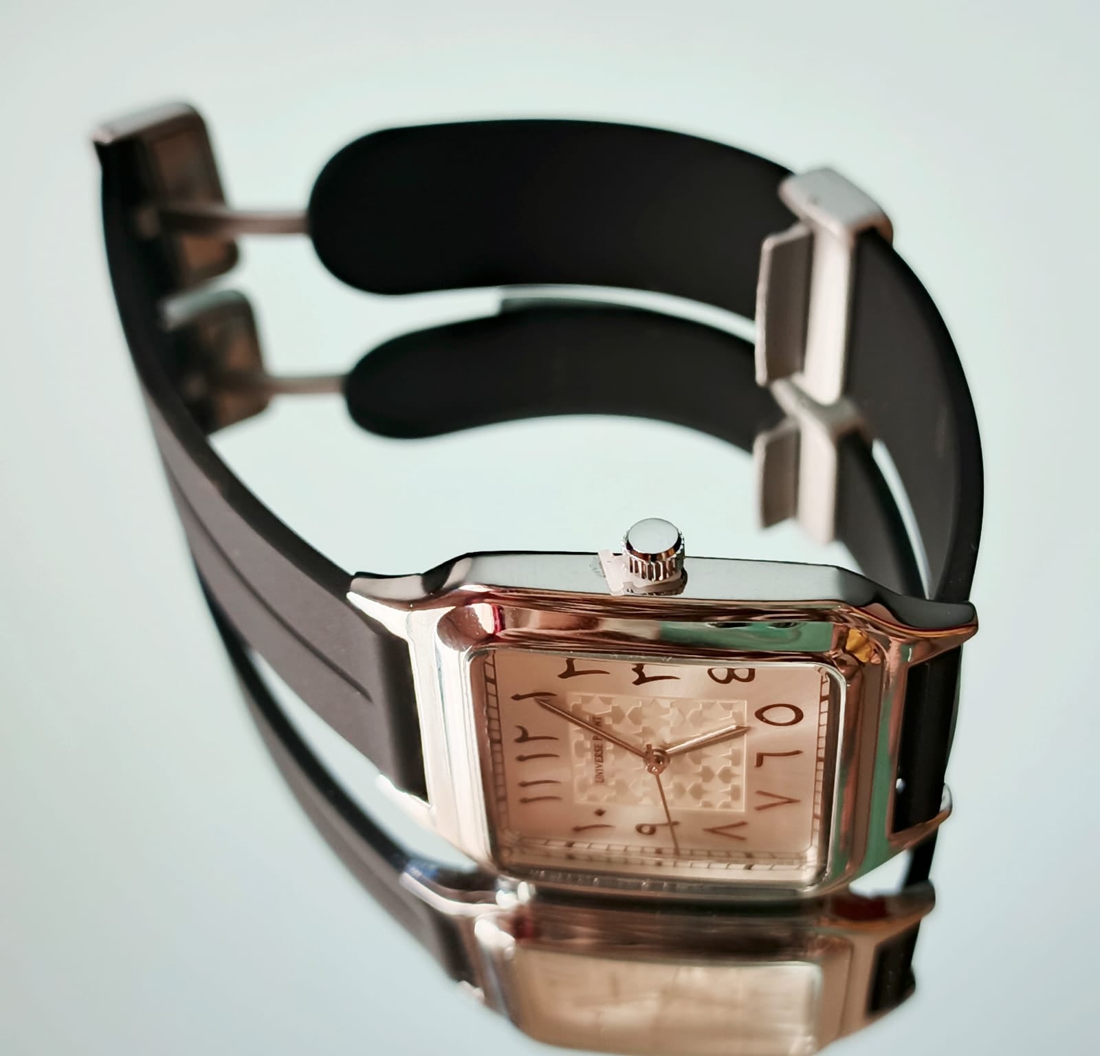 Universe Point Slim Arabic Numeral Watch – Leather Strap with Magnetic Lock
