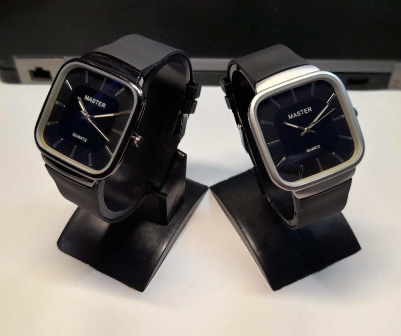 Master Quartz Watch - Statement of Modern Elegance